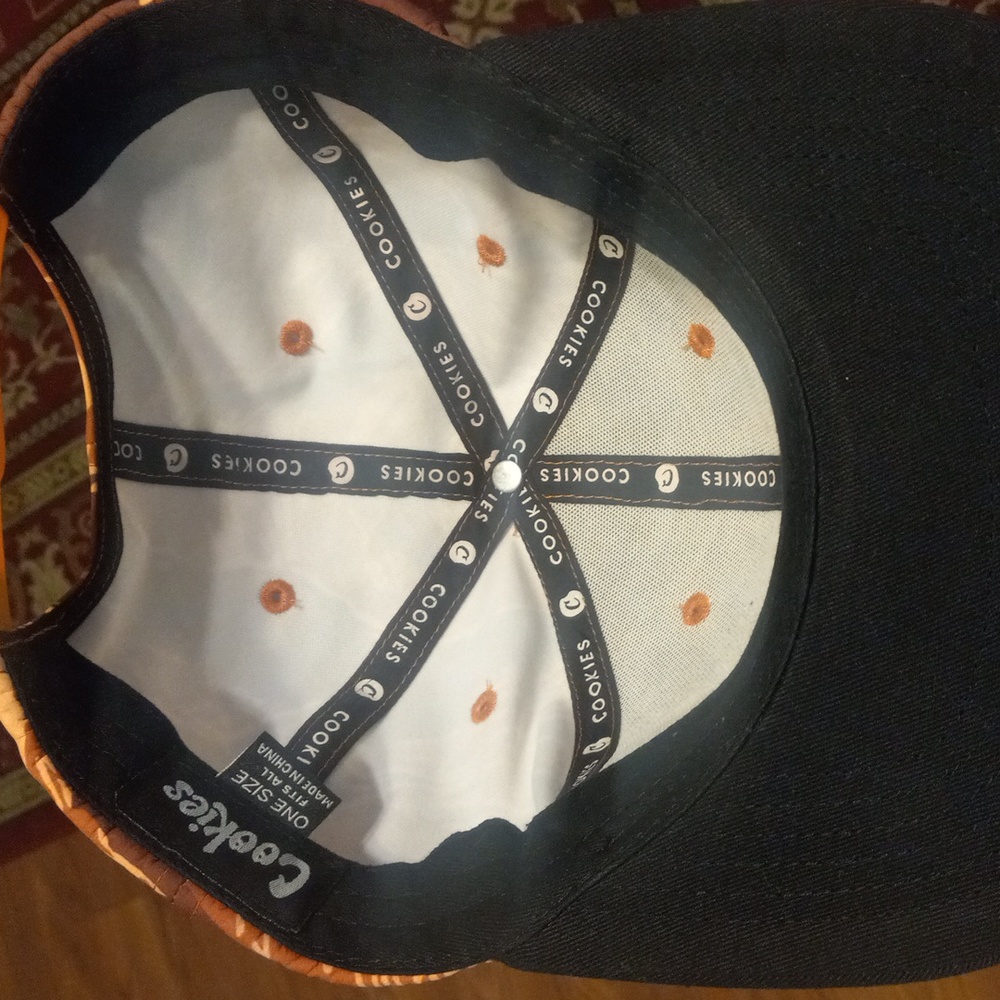 Hat - Picture 2 of 4